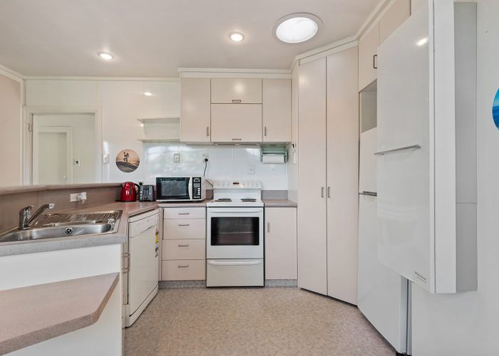  at 8 Elwyn Crescent, Green Island, Dunedin, Otago