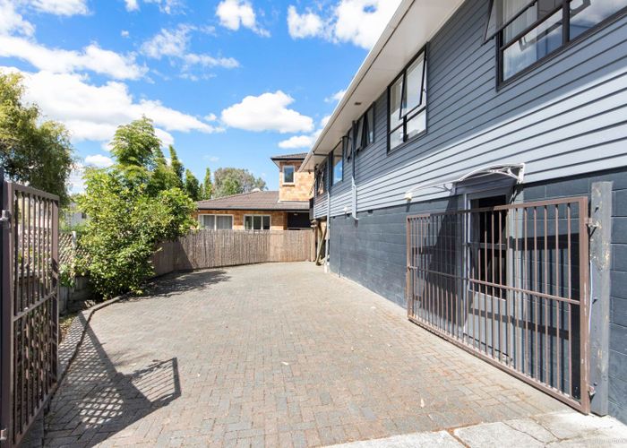  at 327 Pakuranga Road, Pakuranga Heights, Auckland