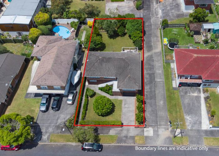  at 14 Letterkenny Place, Blockhouse Bay, Auckland