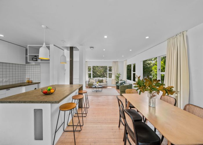  at 1 Wakely Road, Newlands, Wellington, Wellington