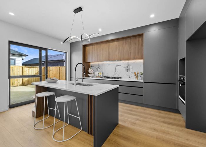  at 16 Putahi Crescent, Opaheke, Papakura, Auckland