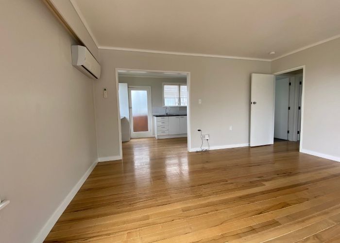  at 1/2 Scarboro Terrace, Murrays Bay, Auckland