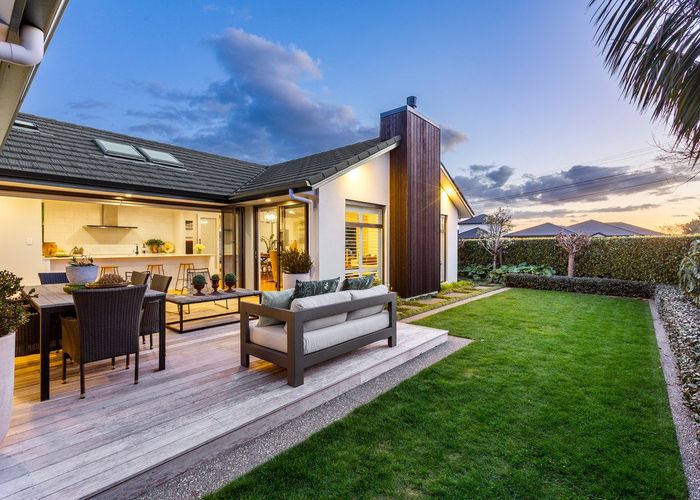  at 1 Tupare Place, Highlands Park, New Plymouth, Taranaki