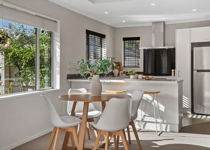  at Unit 4/249 Wairakei Road, Bryndwr, Christchurch City, Canterbury