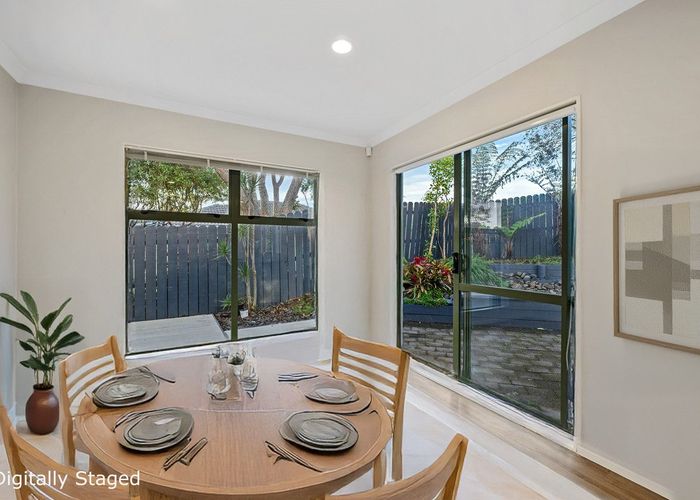  at 6 Chadlington Avenue, Henderson, Waitakere City, Auckland