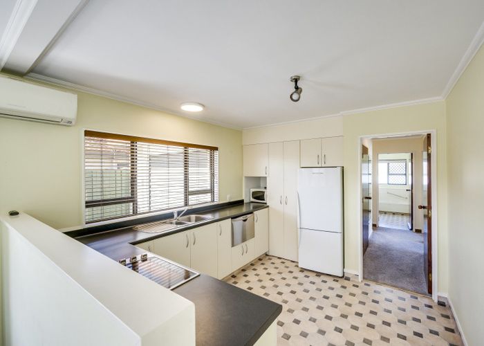  at 2/52 Avondale Road, Taradale, Napier, Hawke's Bay
