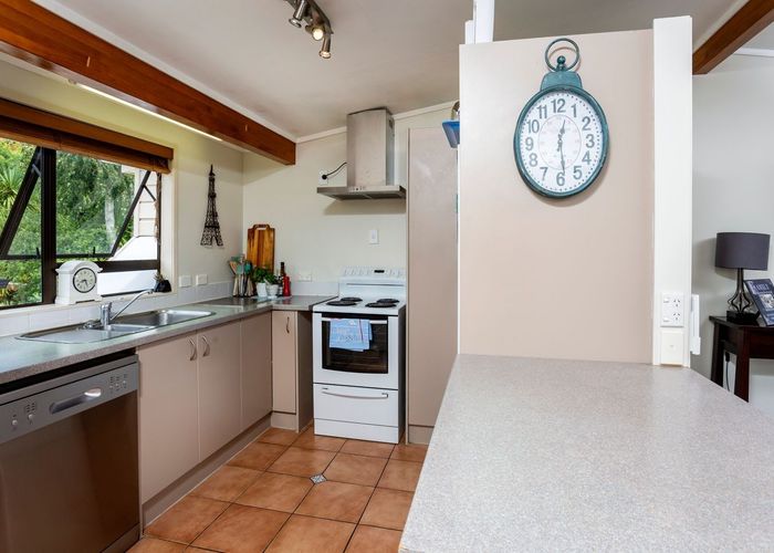  at 34 Unsworth Drive, Unsworth Heights, Auckland