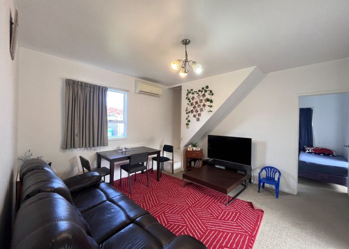  at 2/1334 Dominion Road, Mount Roskill, Auckland