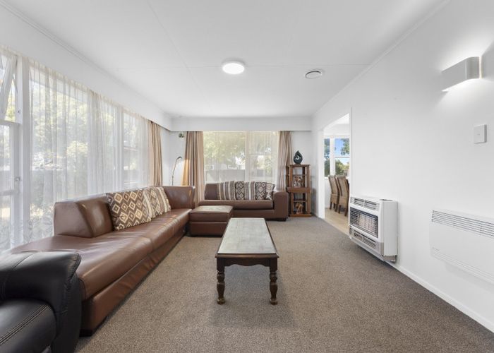  at 19 Rhodes Drive, Kelvin Grove, Palmerston North