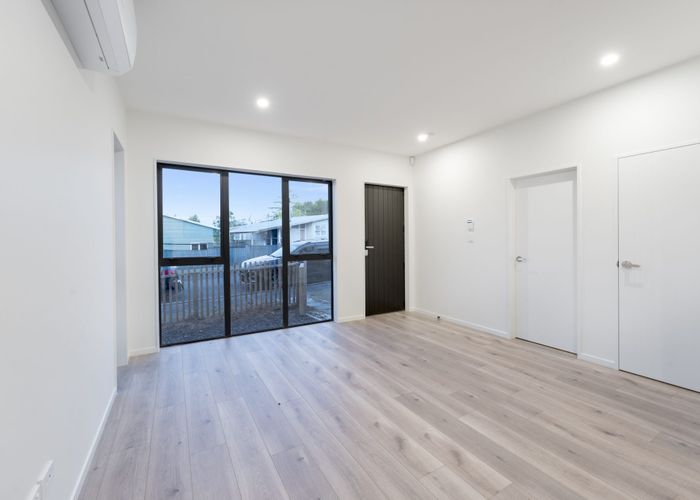  at 26b Universal Drive, Henderson, Waitakere City, Auckland
