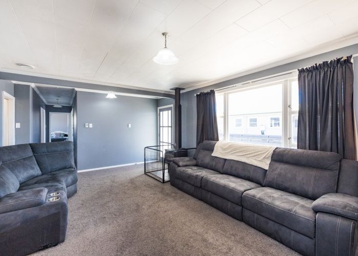  at 8 Karamea Crescent, Kelvin Grove, Palmerston North