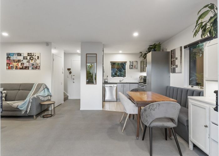  at 1/33 School Road, Kingsland, Auckland