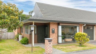  at 33/42 Main Road, Tawa, Wellington