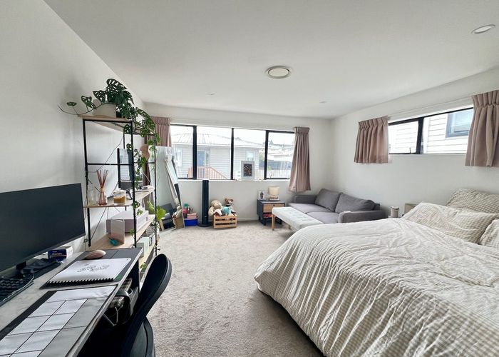  at 14 Johnston Road, Mount Wellington, Auckland City, Auckland