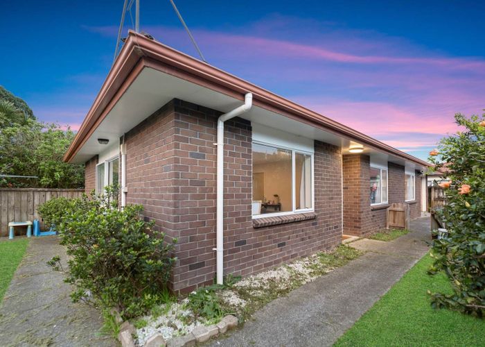  at 100 Crawford Avenue, Mangere Bridge, Manukau City, Auckland