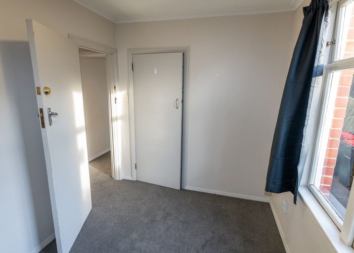  at Flat 4/32A Royal Terrace, North Dunedin, Dunedin, Otago