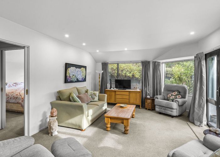  at 6b St Leonards Square, Sumner, Christchurch City, Canterbury
