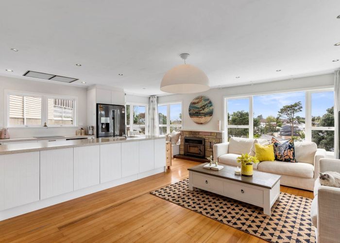  at 15 Caronia Crescent, Lynfield, Auckland