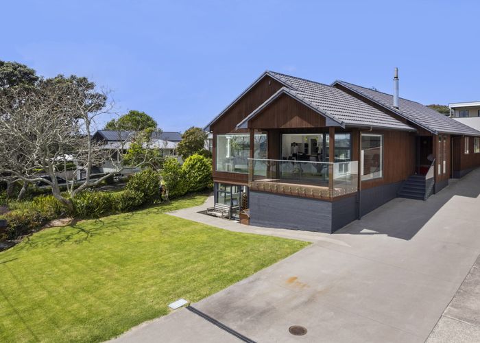  at 13 Kiwi Esplanade, Mangere Bridge, Manukau City, Auckland