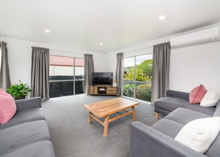  at 42 Dalfield Place, Highbury, Palmerston North