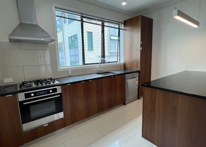  at 82 Norwood Drive, Flat Bush, Manukau City, Auckland
