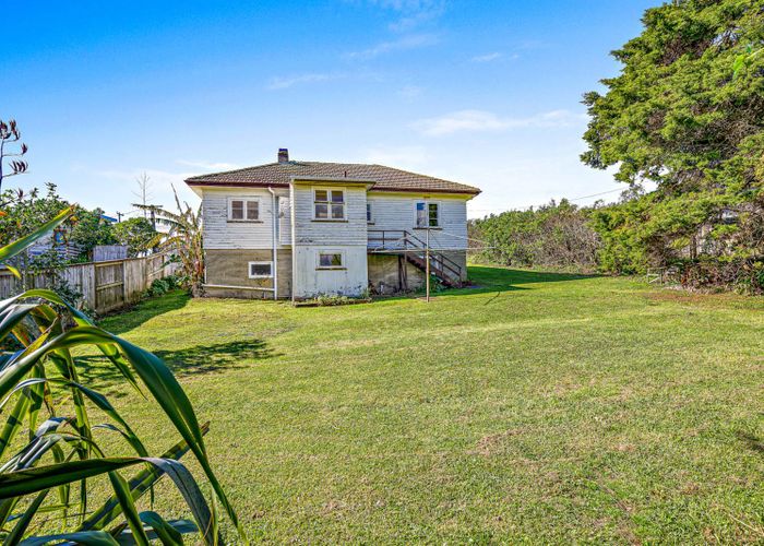  at 6 River Road, Red Beach, Red Beach