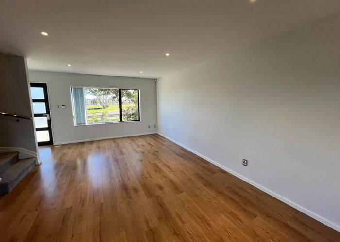  at 62 Bordeaux Parade, Te Atatu South, Waitakere City, Auckland
