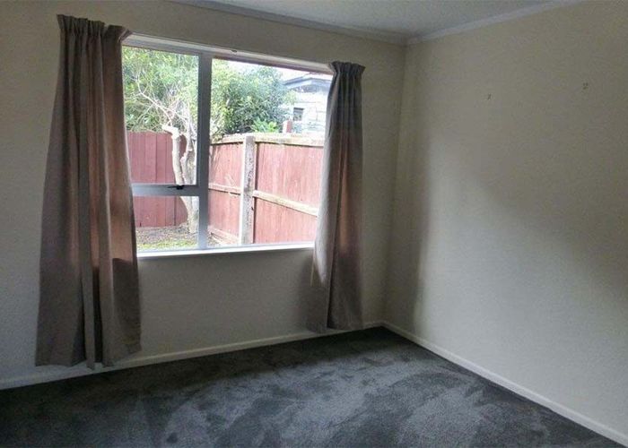  at 2/8 Stanmore Road, Linwood, Christchurch City, Canterbury