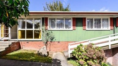  at 2/271 River Road, Claudelands, Hamilton