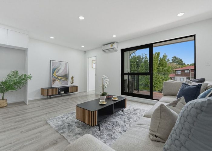  at 16 Kirby Street, Glendene, Waitakere City, Auckland