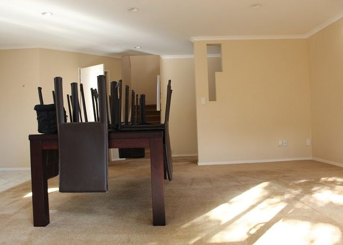  at 4 Trotting Terrace, Fairview Heights, North Shore City, Auckland