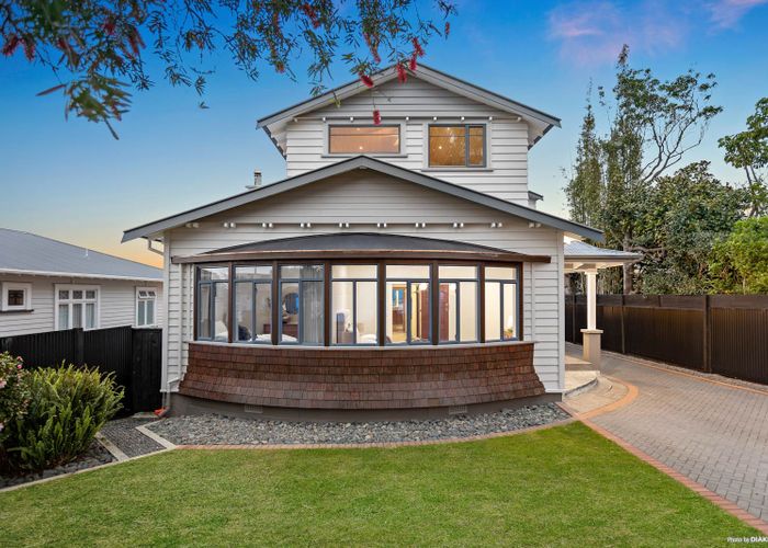  at 11 Adam Street, Greenlane, Auckland