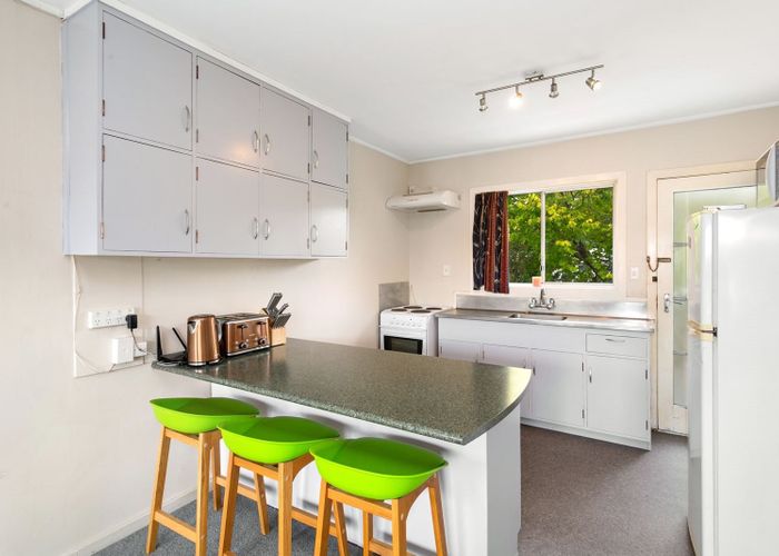  at 4/12A Oxford Street, Tawa, Wellington