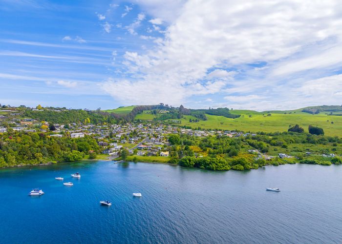  at 10 Dorothy Drive, Acacia Bay, Taupo