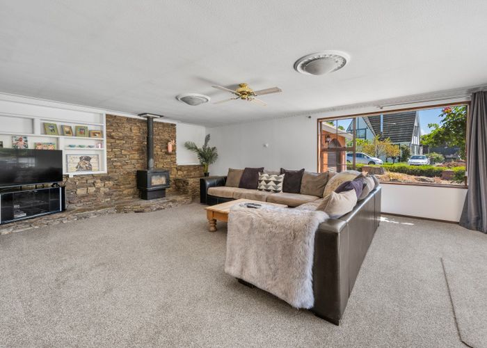  at 5 Hart Place, Bridge Hill, Alexandra