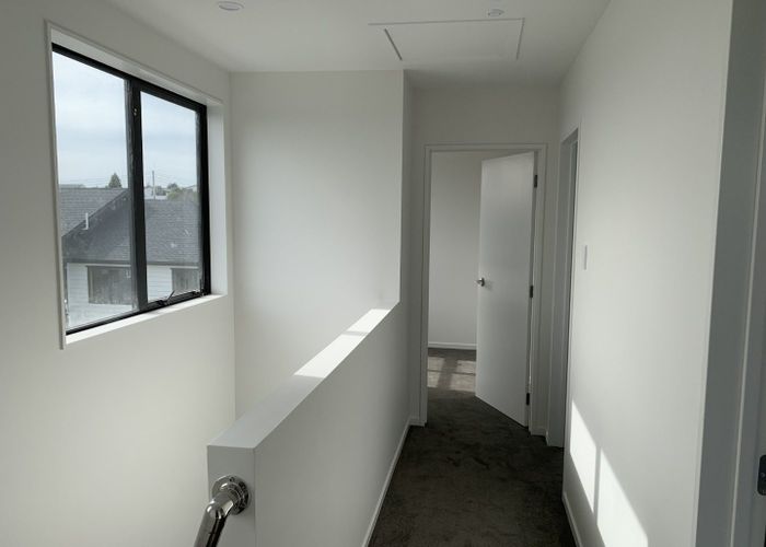  at 2/55 Bolton Street, Blockhouse Bay, Auckland City, Auckland