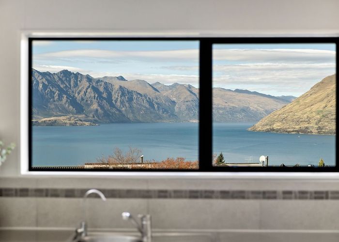  at 44 Wynyard Crescent, Fernhill, Queenstown