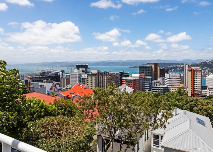  at 23 Clermont Terrace, Kelburn, Wellington