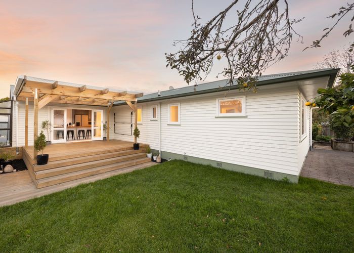  at 30 Knighton Road, Hillcrest, Hamilton, Waikato