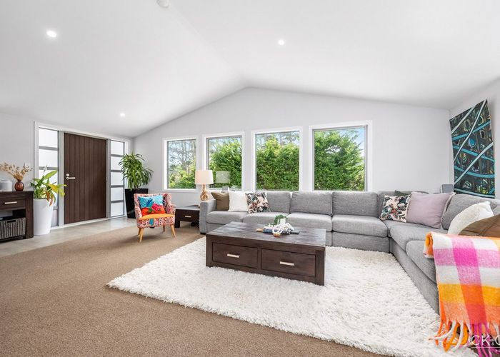  at 10 Cottle Park Drive, Normandale, Lower Hutt, Wellington