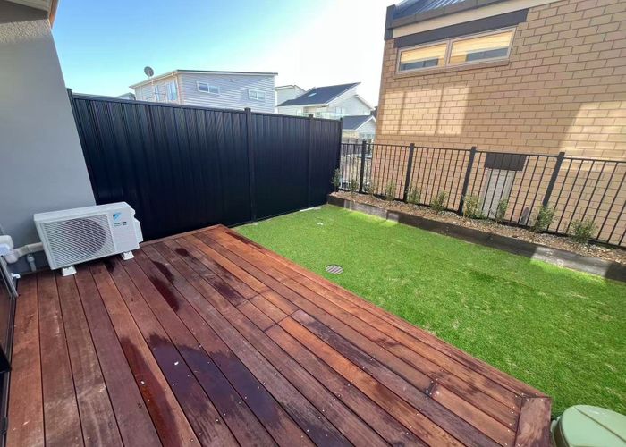  at 33 Gunn Way, Hobsonville, Waitakere City, Auckland