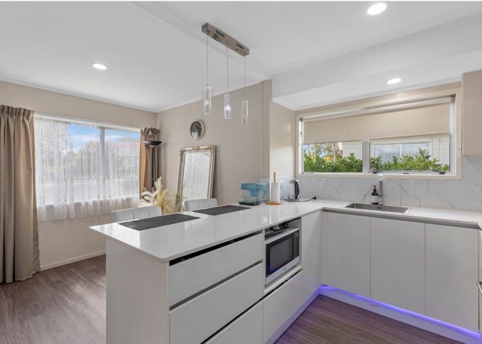  at 303 Roscommon road, Clendon Park, Manukau City, Auckland