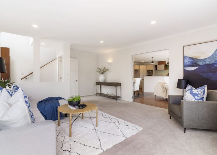  at 2/24A Dallinghoe Crescent, Milford, Auckland
