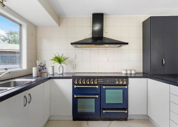  at 1/148 Pigeon Mountain Road, Half Moon Bay, Manukau City, Auckland