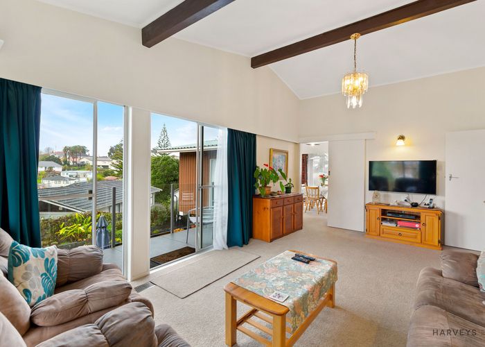  at 10 Catton Crescent, Mount Roskill, Auckland