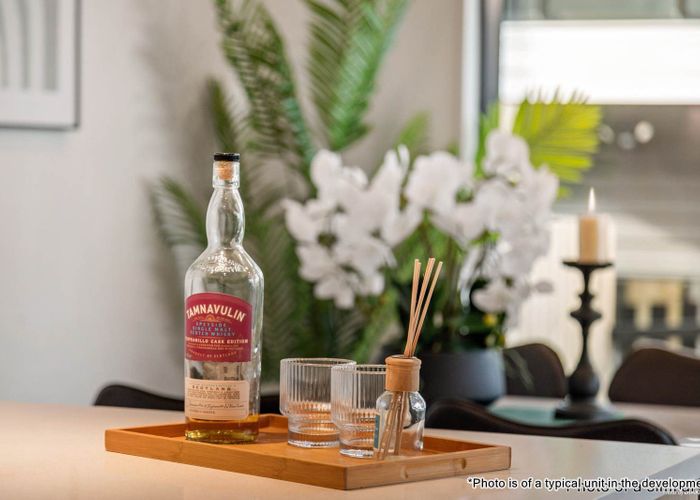  at 2/147B Carlisle Road, Northcross, North Shore City, Auckland