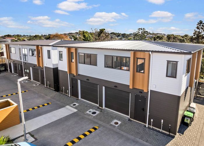  at C4/147 Carlisle Road, Northcross, North Shore City, Auckland