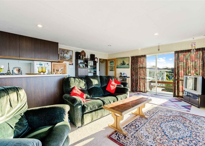  at 14 Vipond Road, Stanmore Bay, Rodney, Auckland
