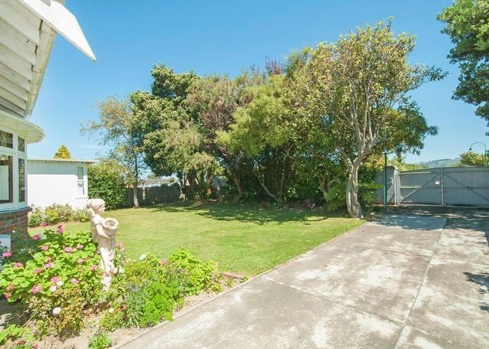  at 24 Ludlam Crescent, Woburn, Lower Hutt, Wellington