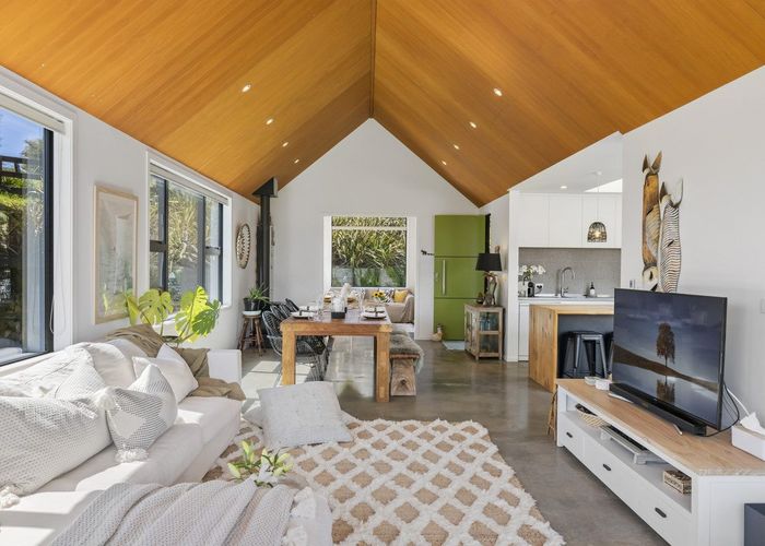  at 49 Oceana Drive, Welcome Bay, Tauranga